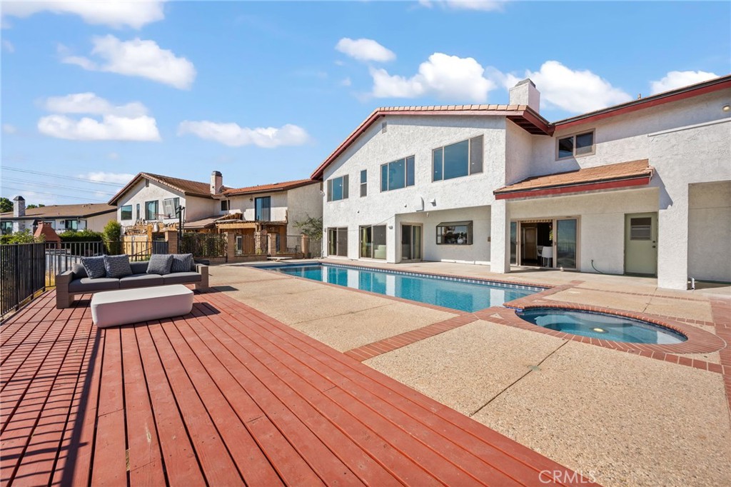 2521 Flintridge Drive