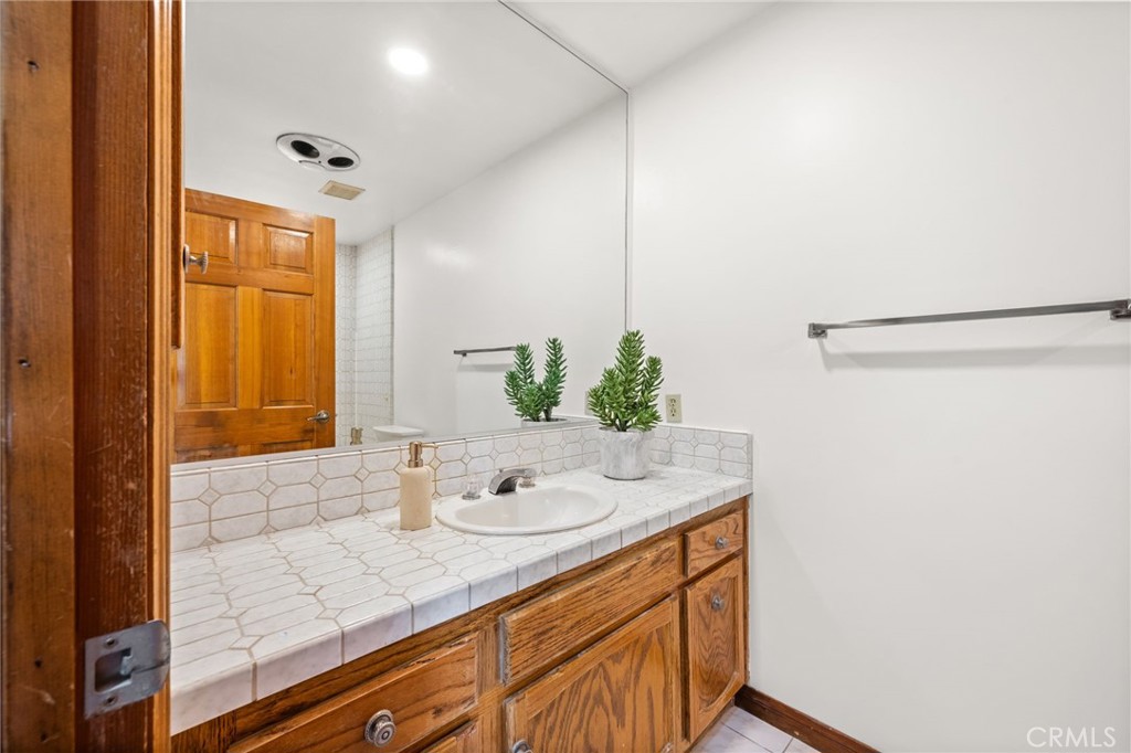 2521 Flintridge Drive