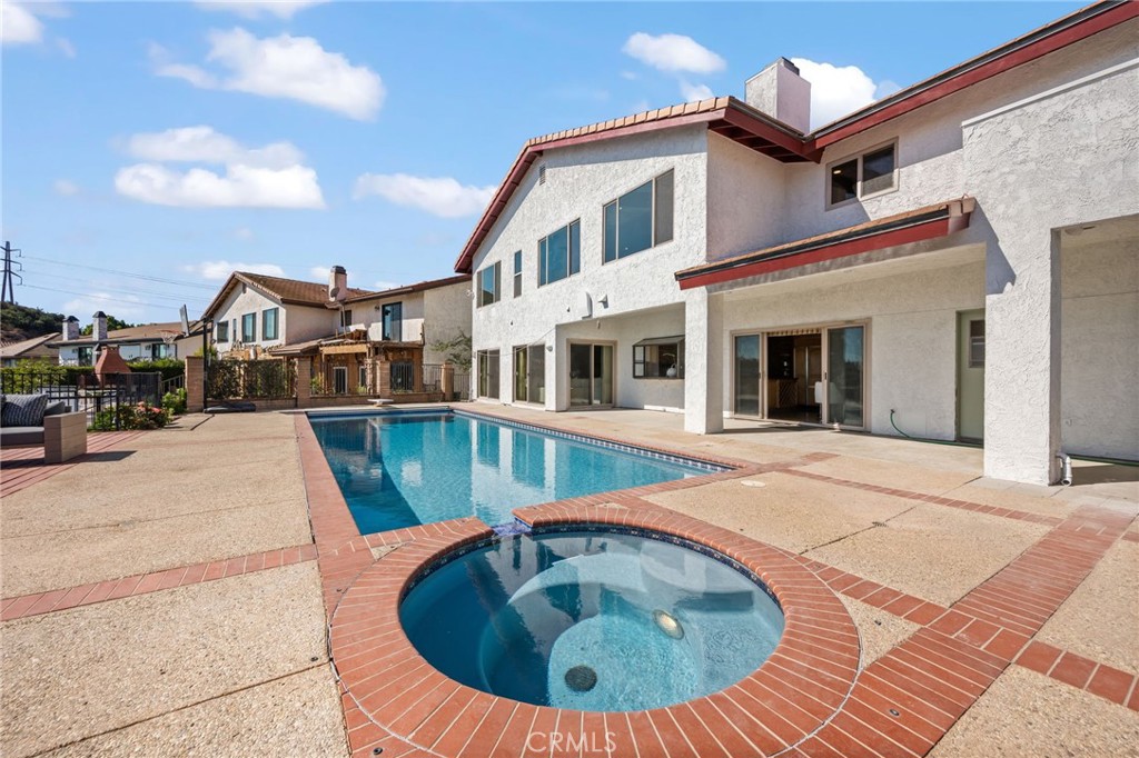 2521 Flintridge Drive