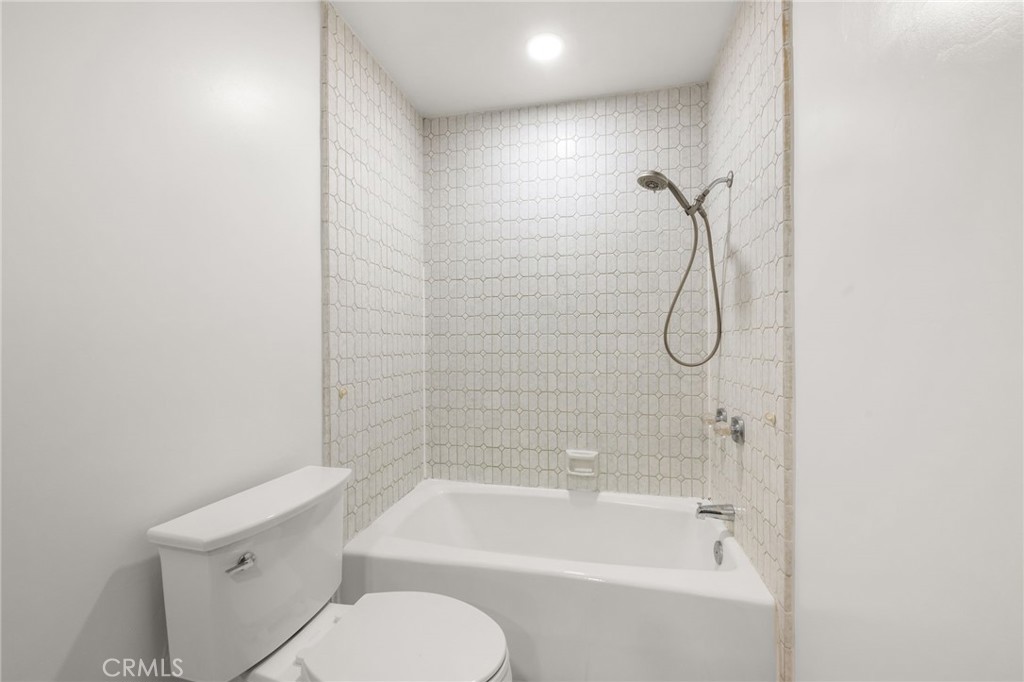 2521 Flintridge Drive