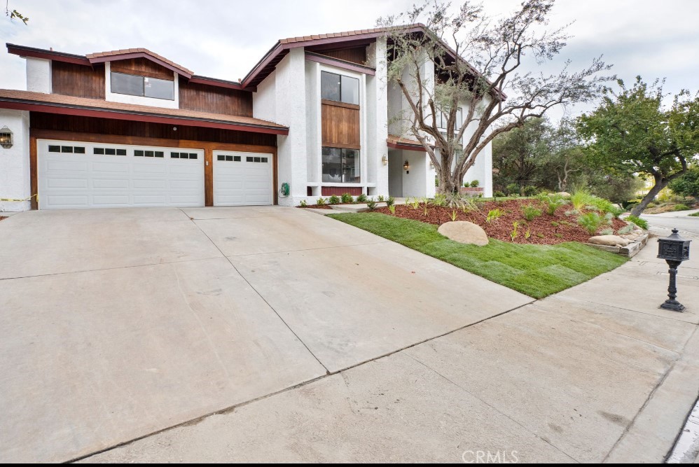 2521 Flintridge Drive