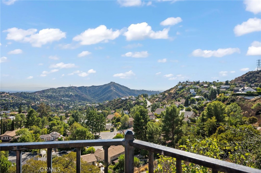 2521 Flintridge Drive