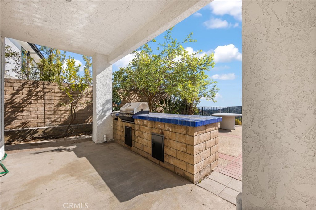 2521 Flintridge Drive