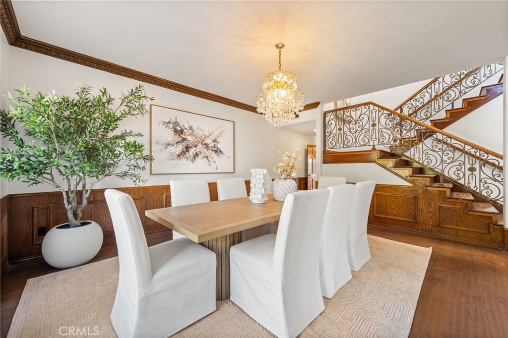 2521 Flintridge Drive