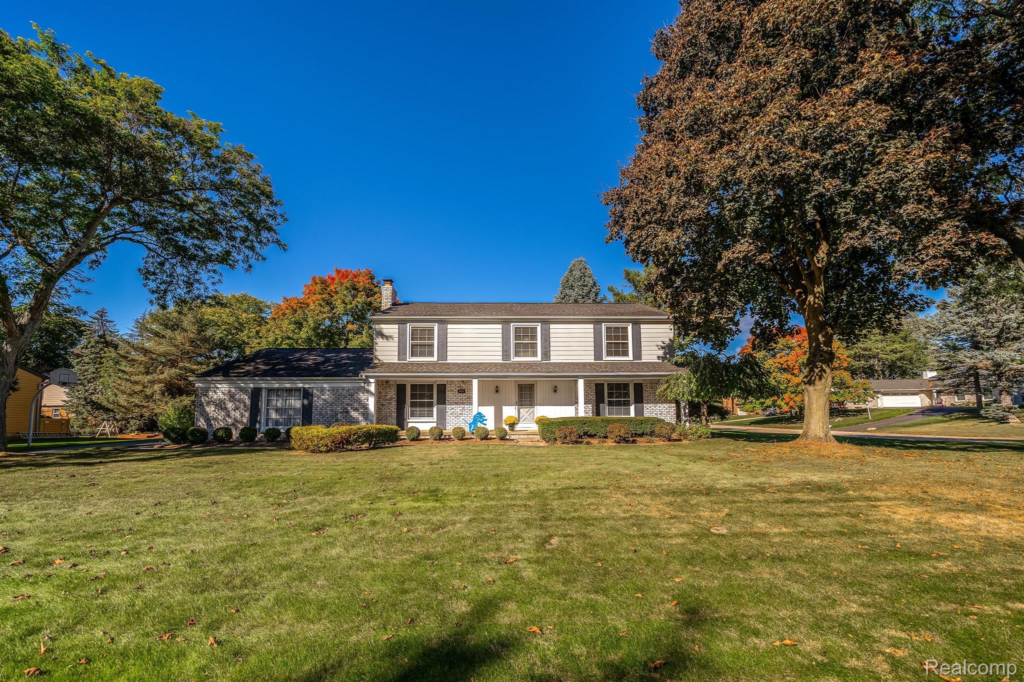 625 S SPINNINGWHEEL LN
