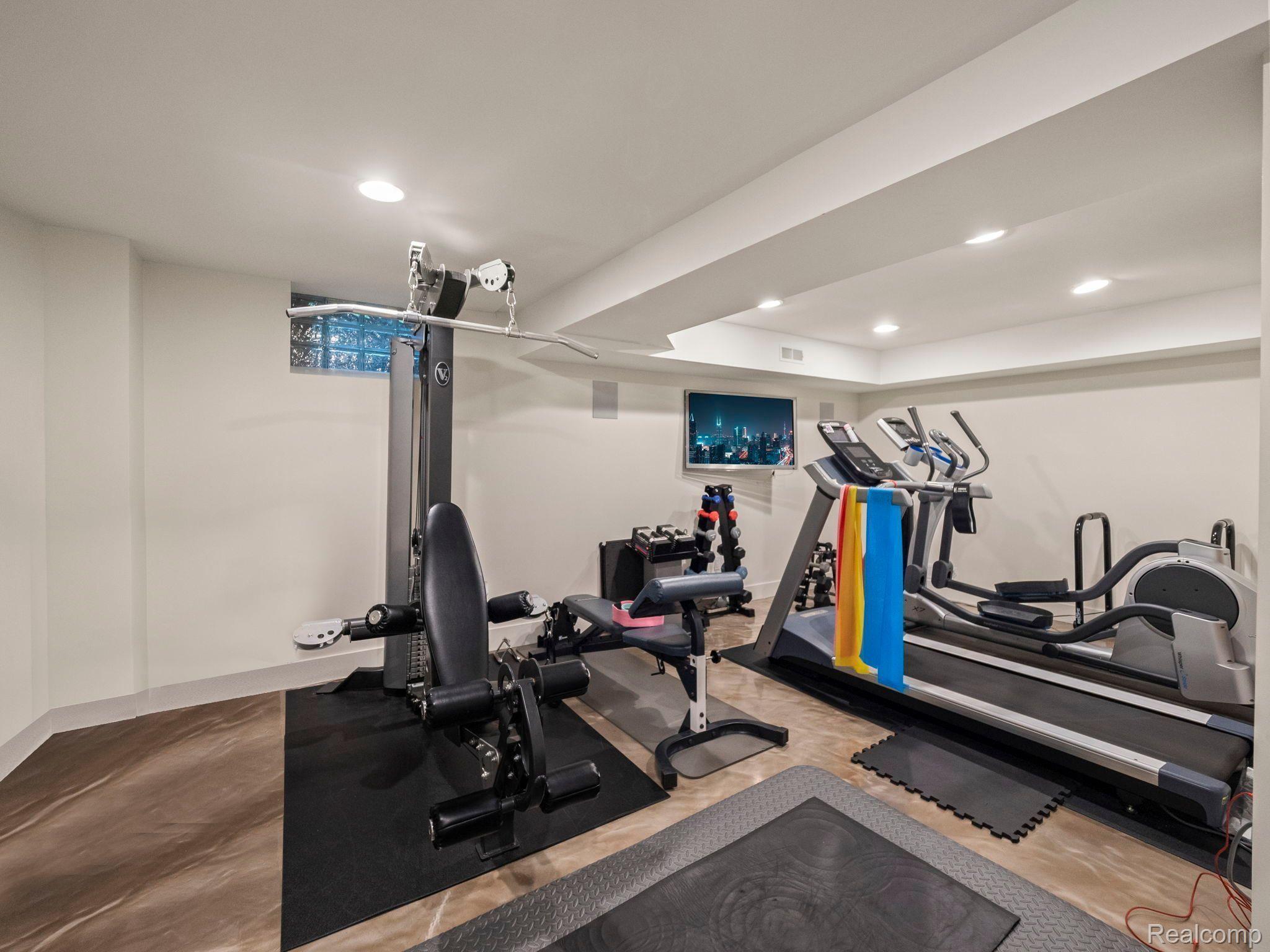 300 WARREN CRT