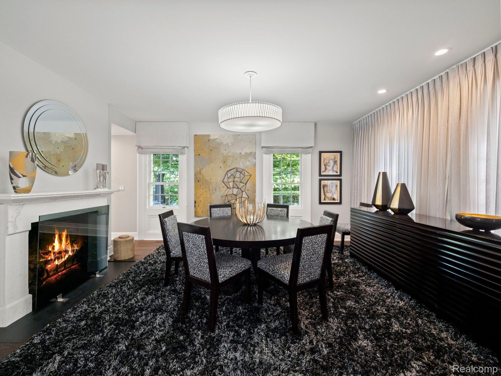 300 WARREN CRT