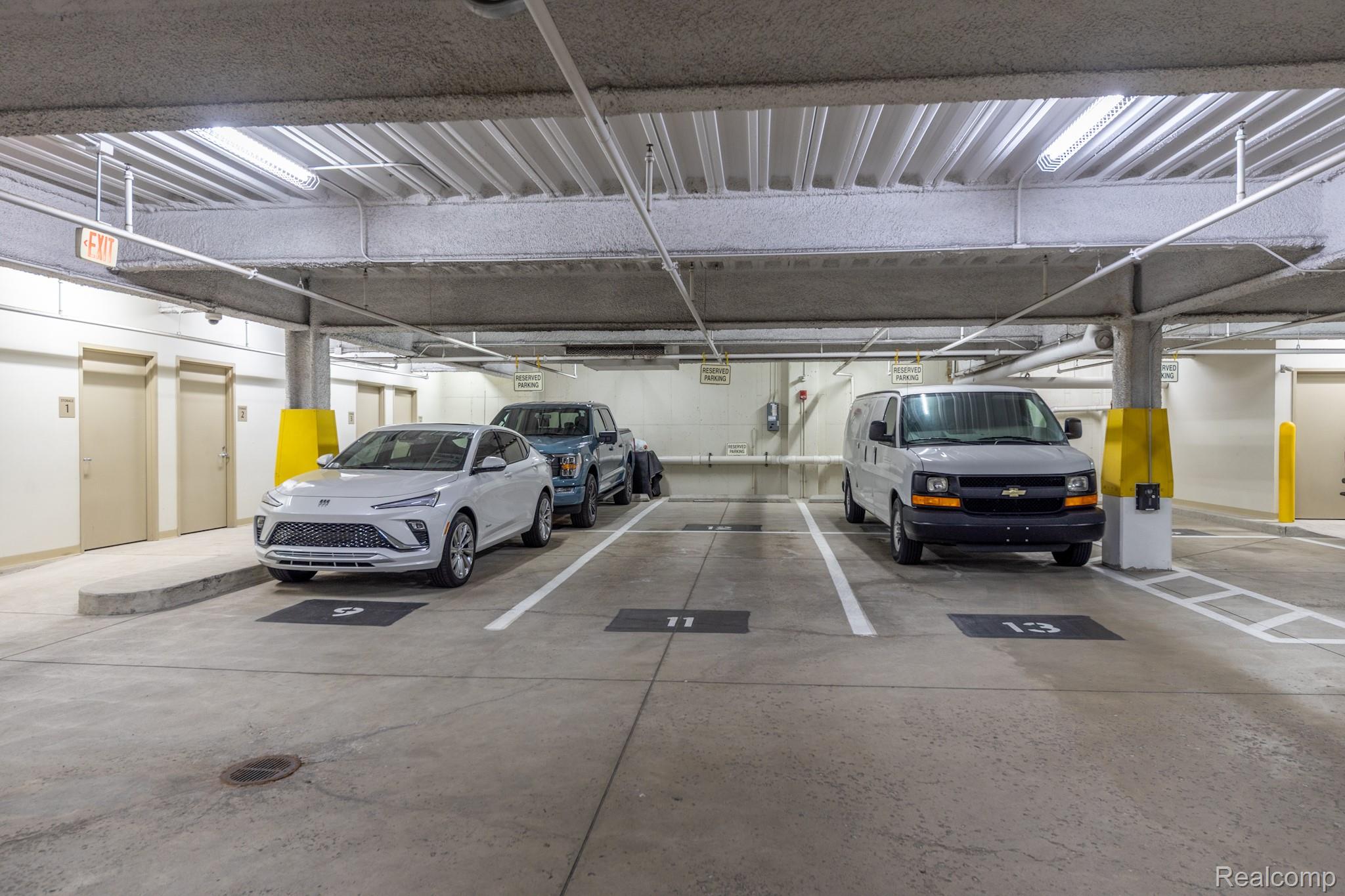 327 N Old Woodward Avenue Unit: 421