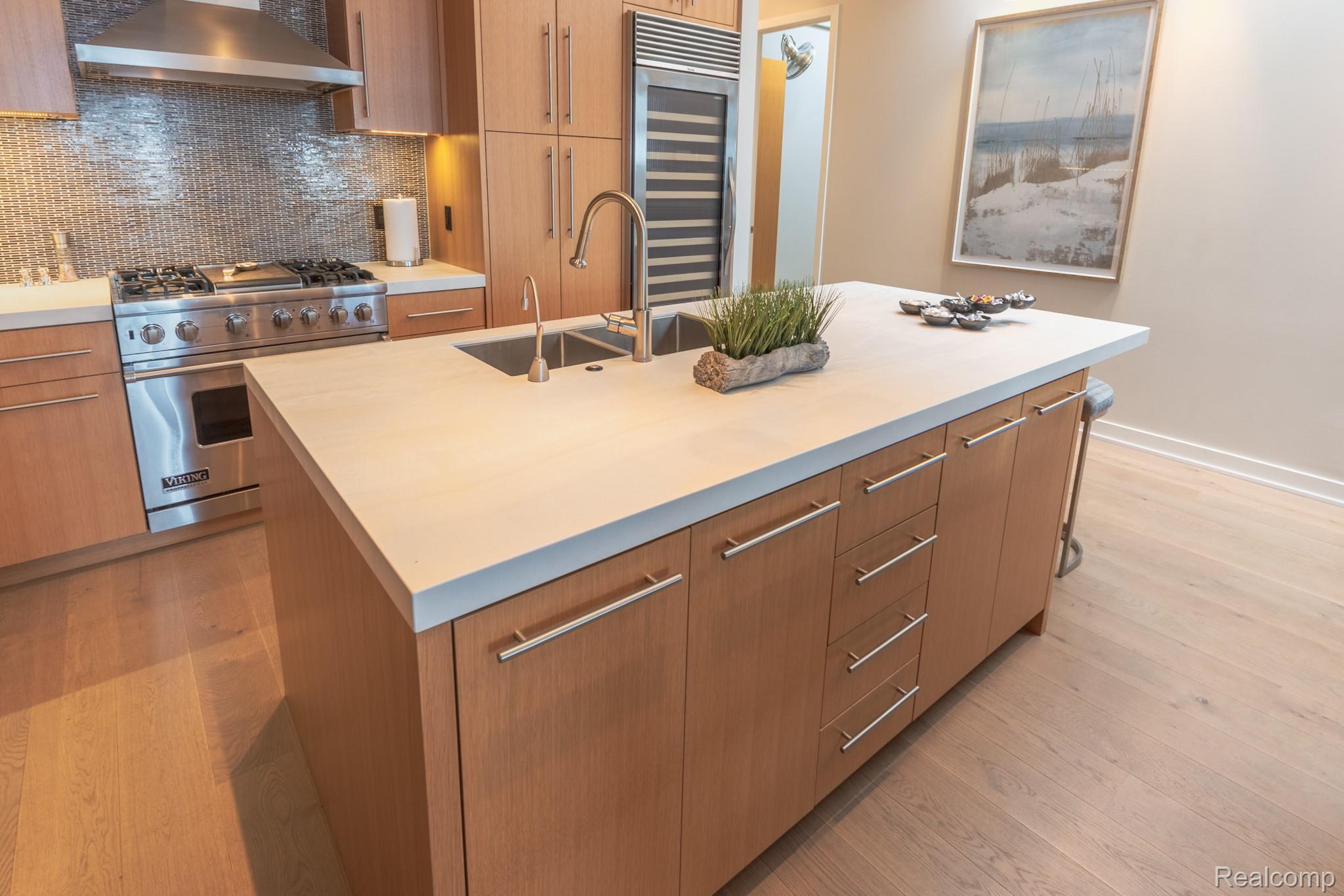 327 N Old Woodward Avenue Unit: 421