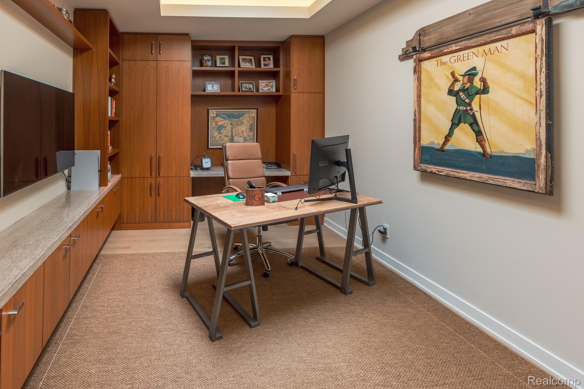 327 N Old Woodward Avenue Unit: 421
