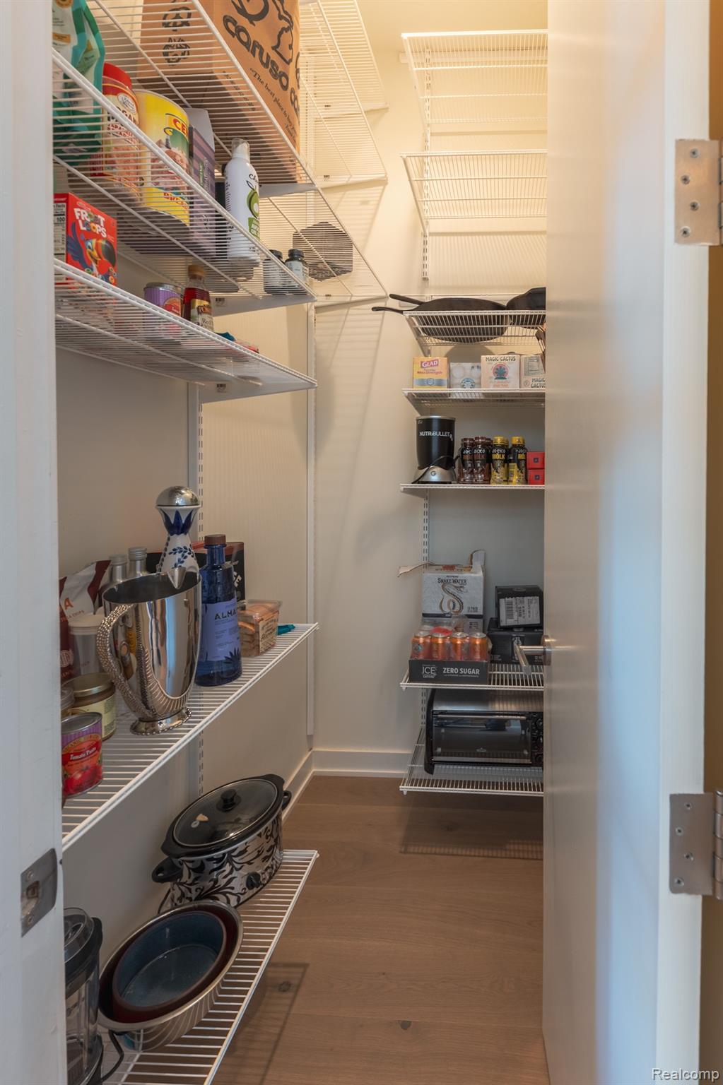 327 N Old Woodward Avenue Unit: 421