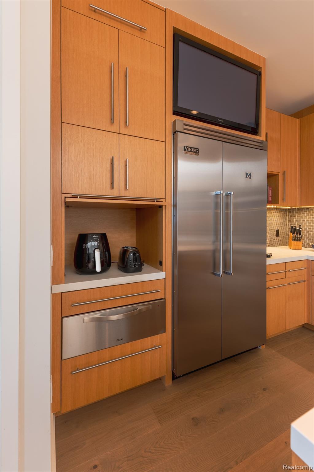 327 N Old Woodward Avenue Unit: 421