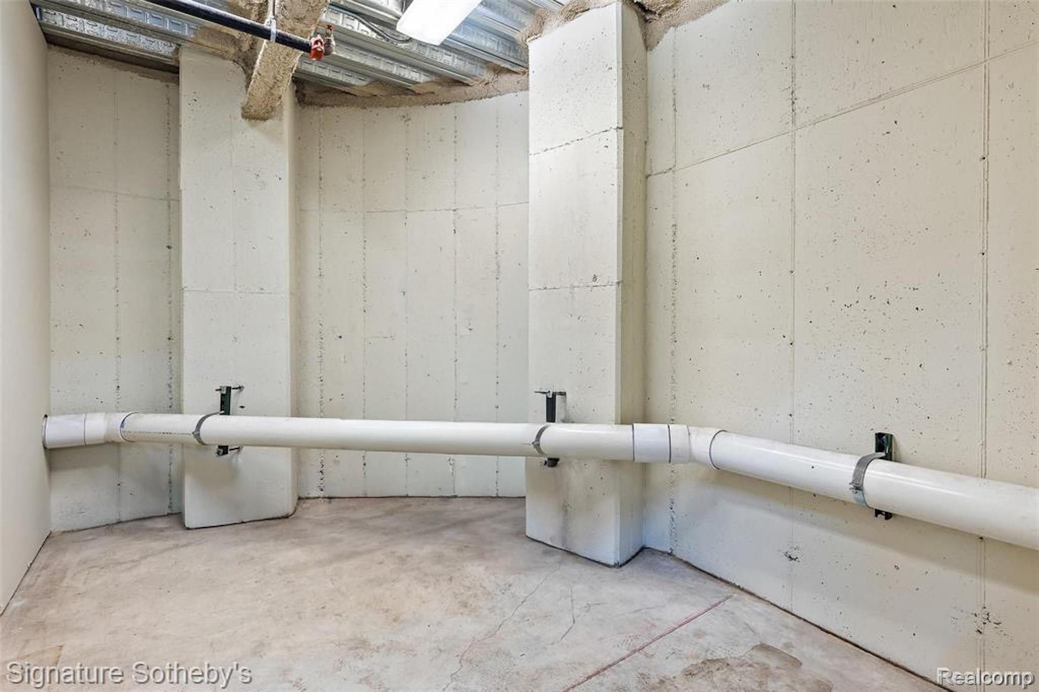 327 N Old Woodward Avenue Unit: 421