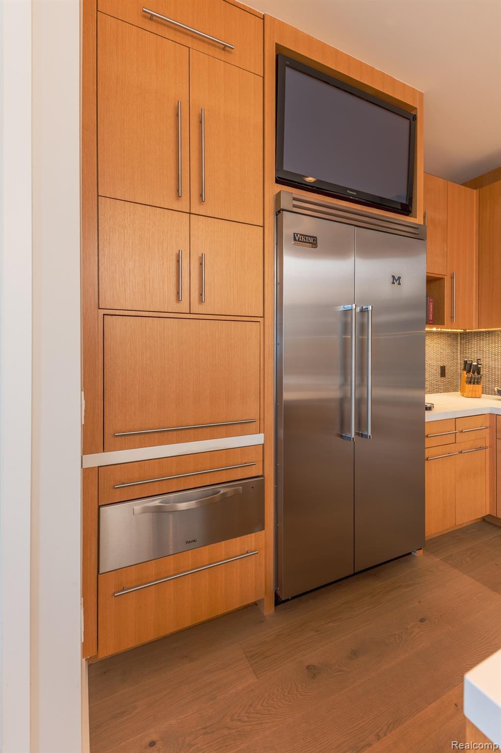 327 N Old Woodward Avenue Unit: 421