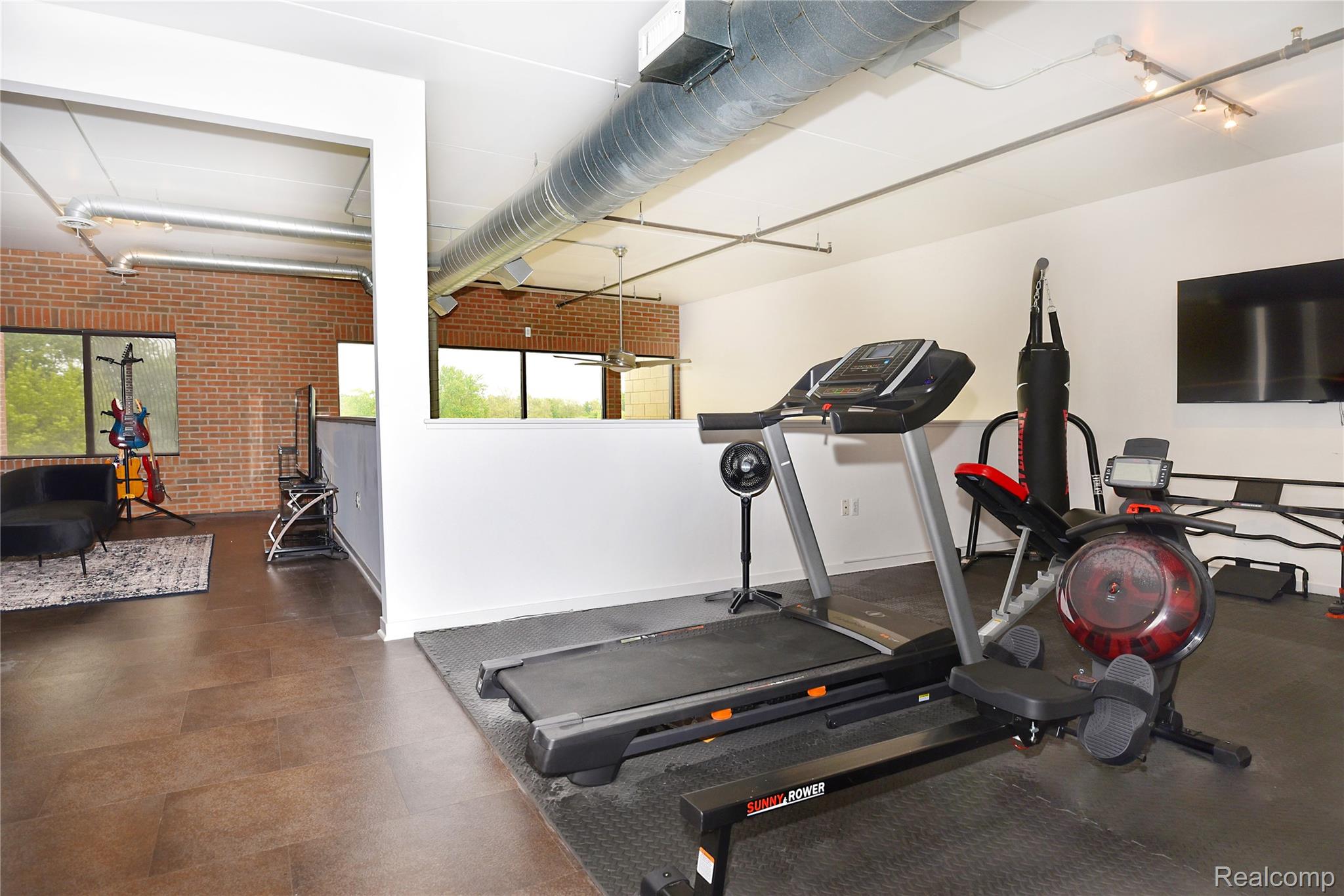 610 S TROY Street Unit: 202