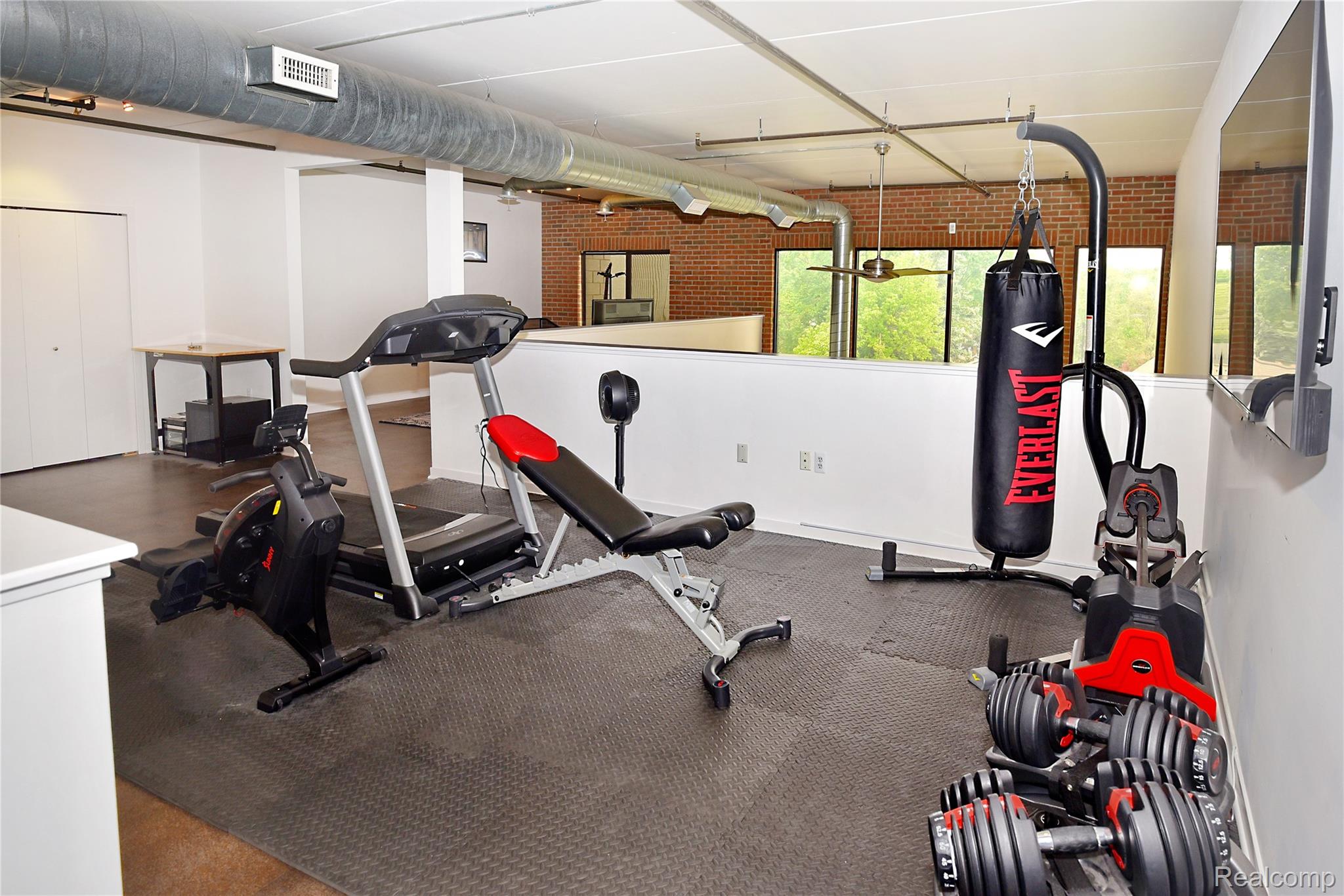 610 S TROY Street Unit: 202