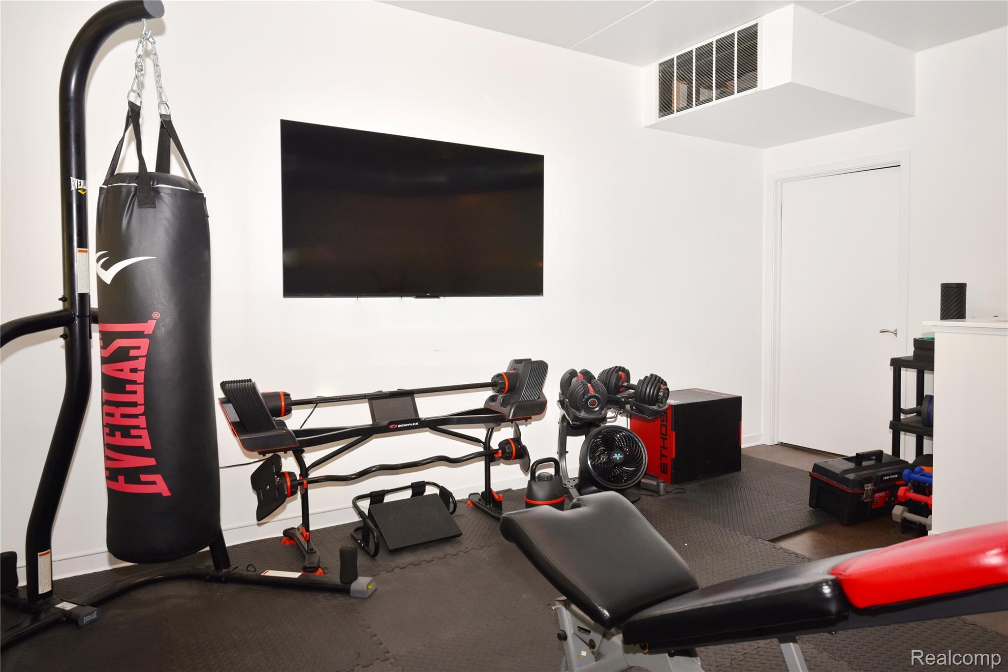 610 S TROY Street Unit: 202