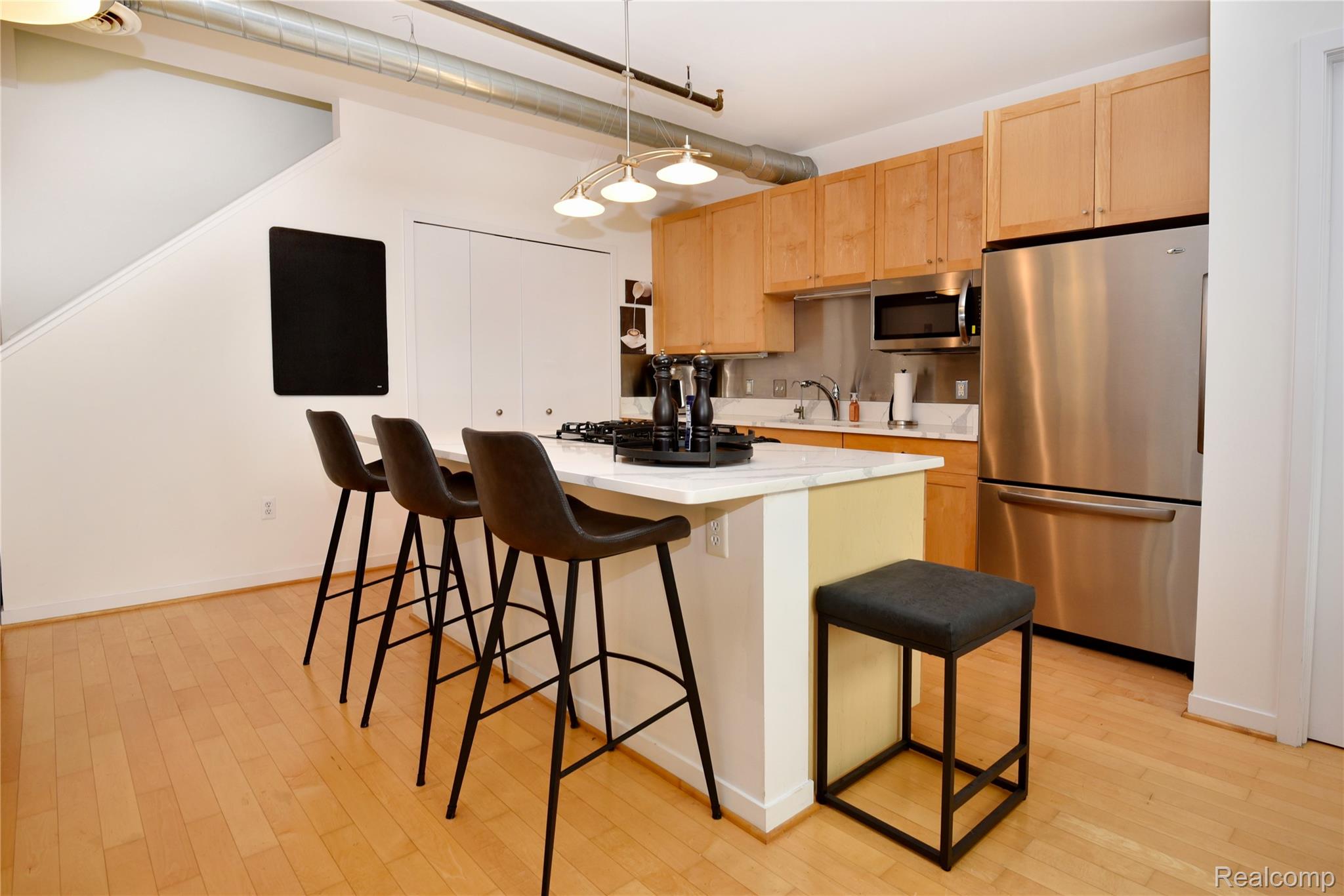 610 S TROY Street Unit: 202