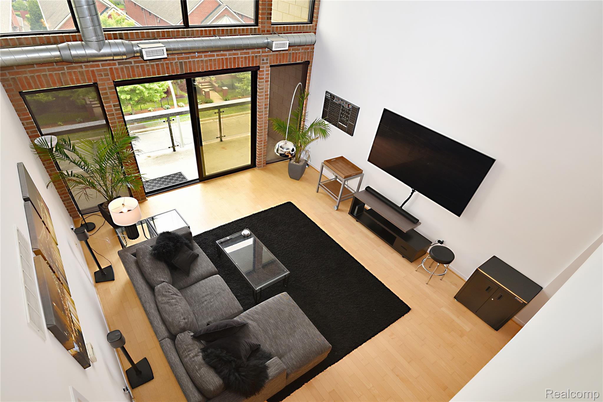 610 S TROY Street Unit: 202