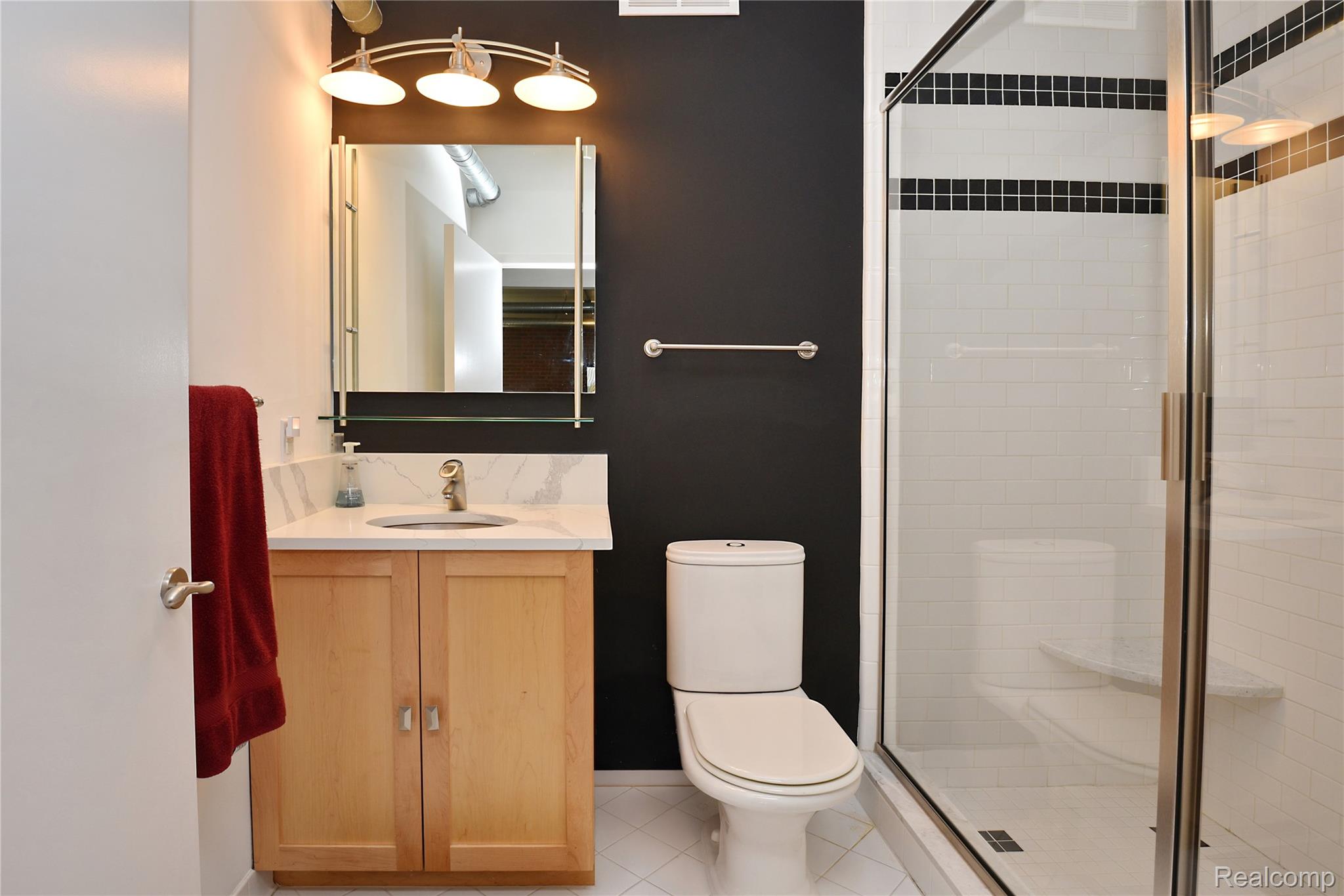 610 S TROY Street Unit: 202