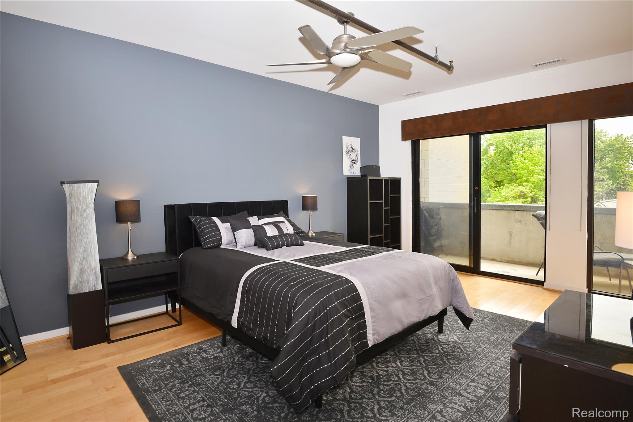610 S TROY Street Unit: 202