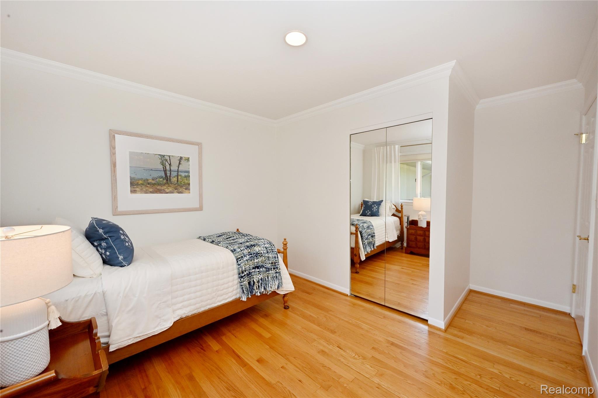 131 E Long Lake Road Unit: 4