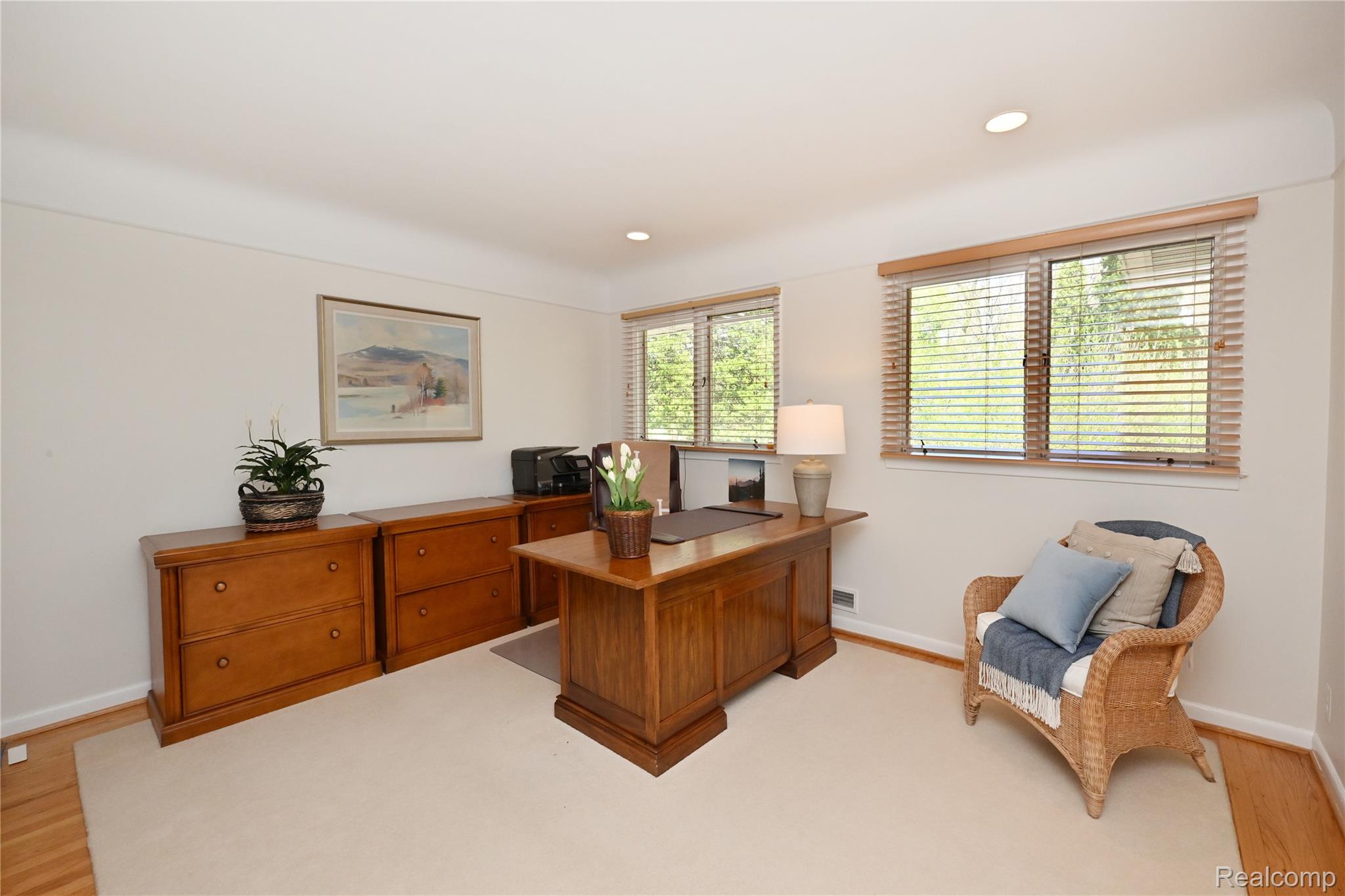 131 E Long Lake Road Unit: 4