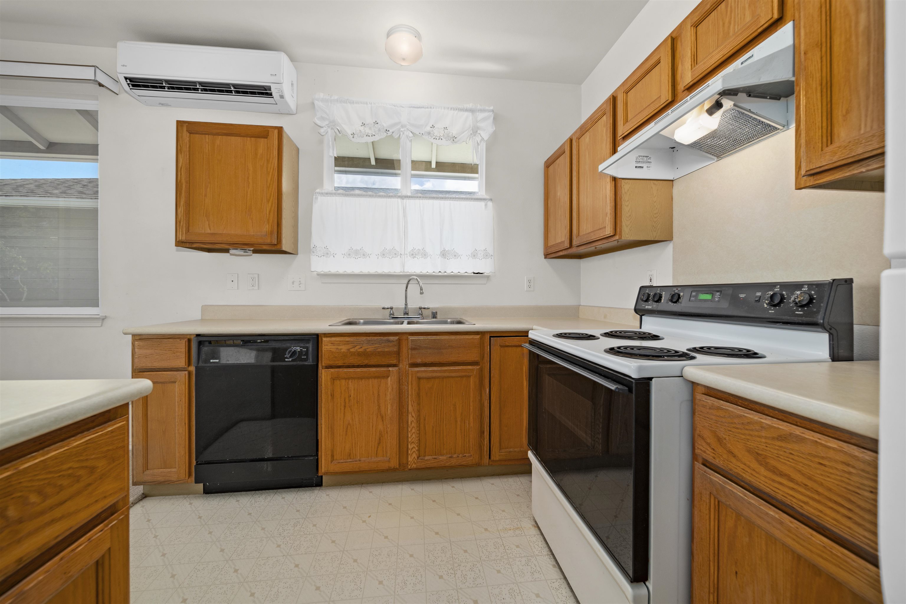 171 Poniu Cir