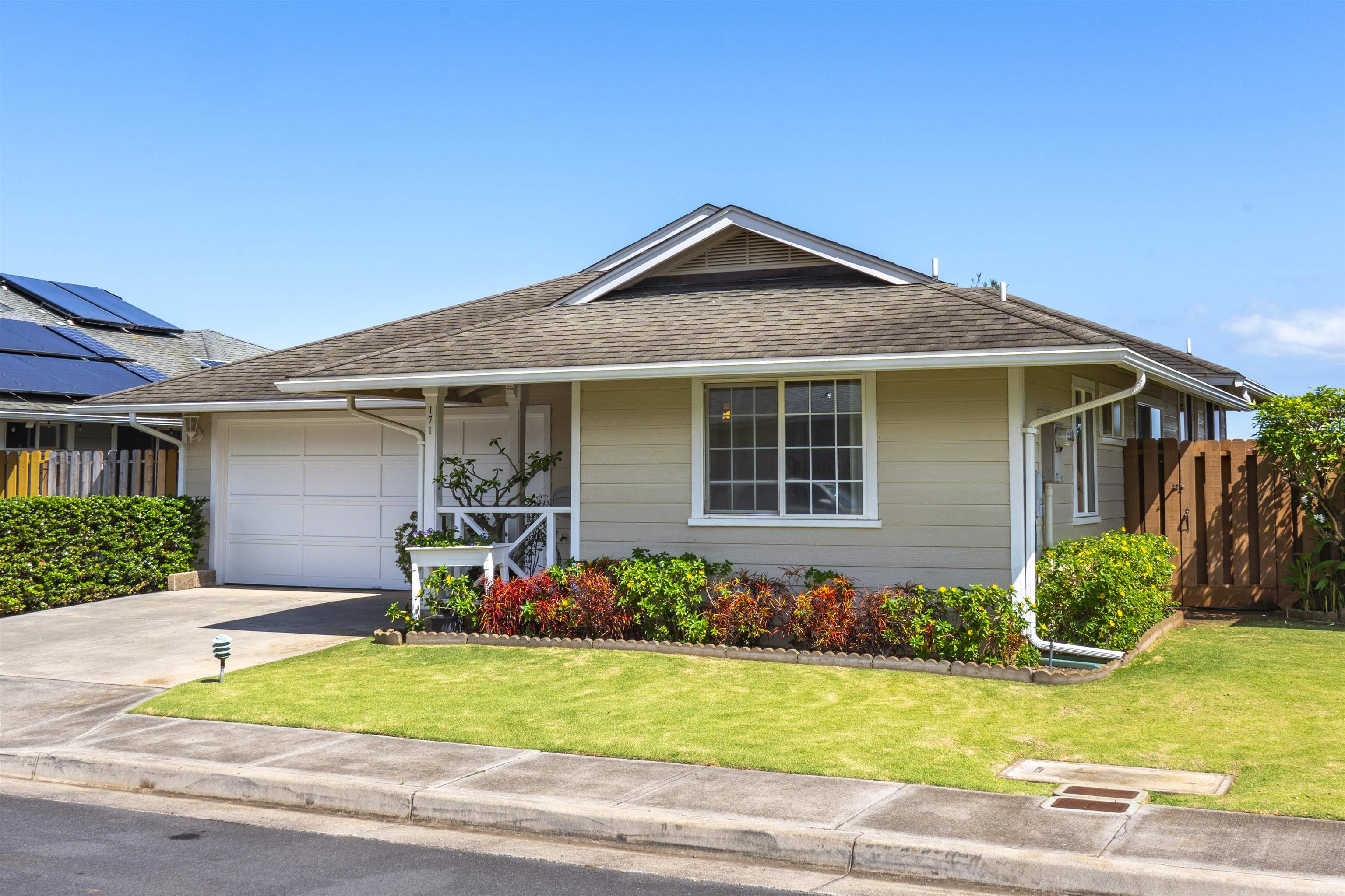 171 Poniu Cir