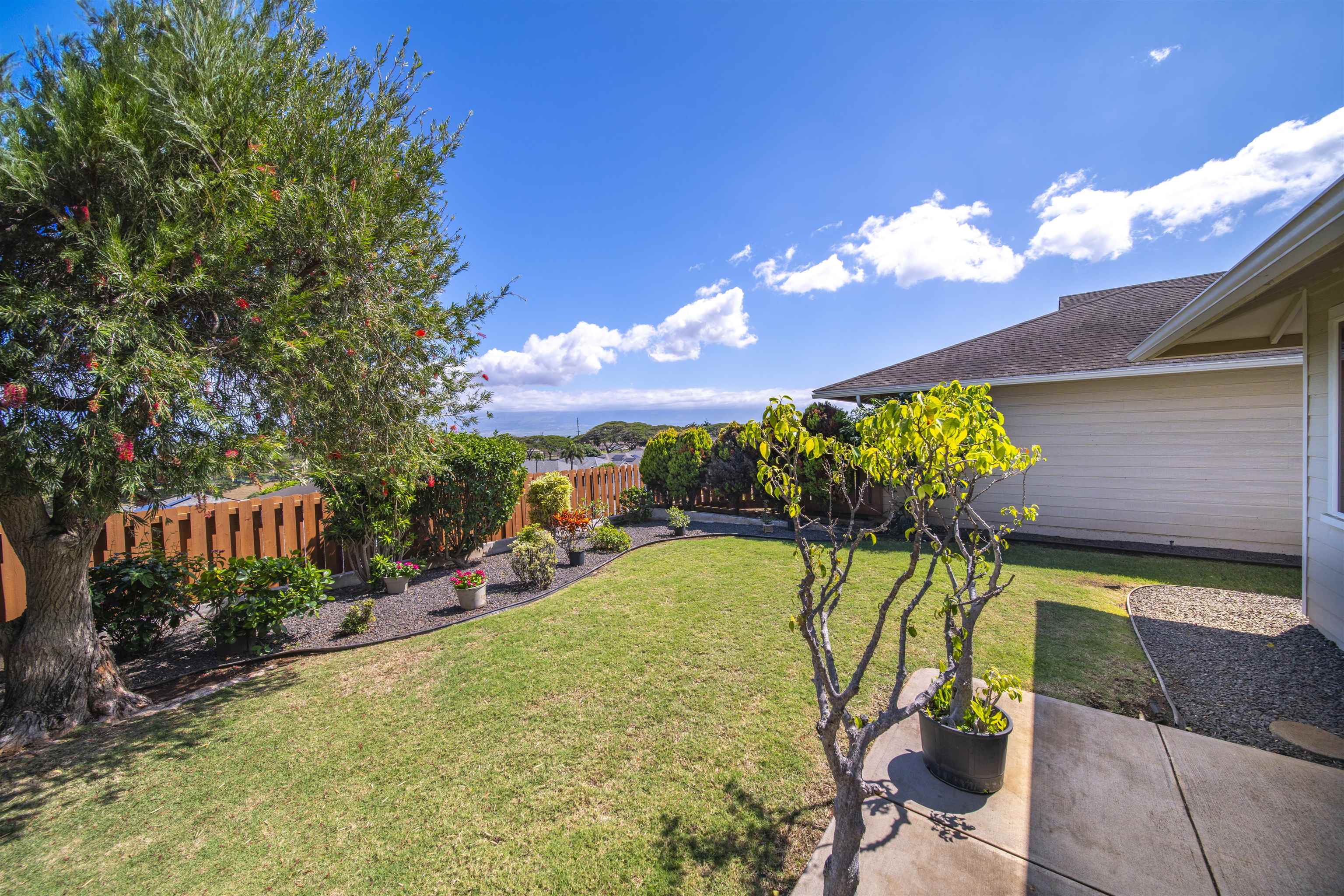 171 Poniu Cir
