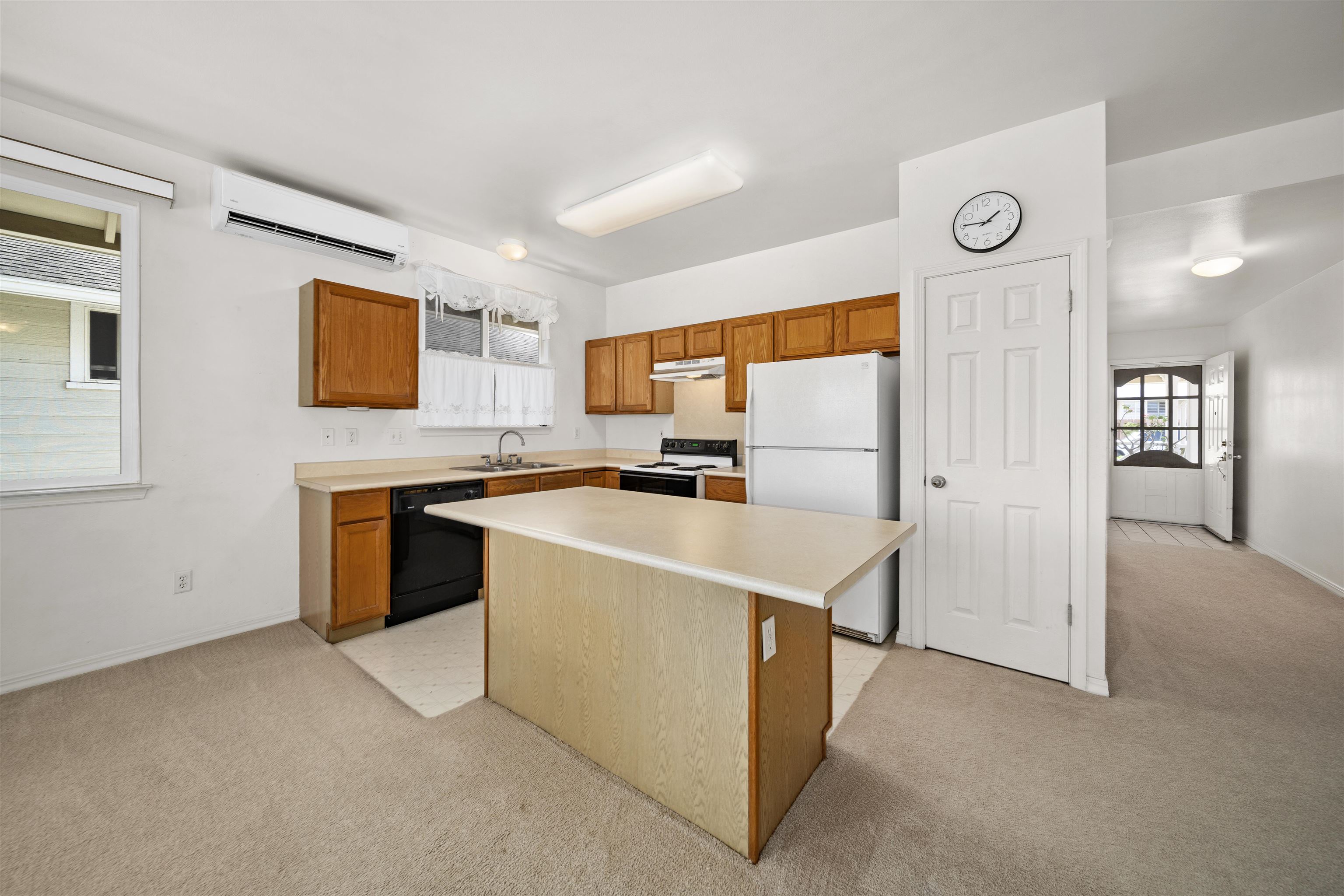 171 Poniu Cir