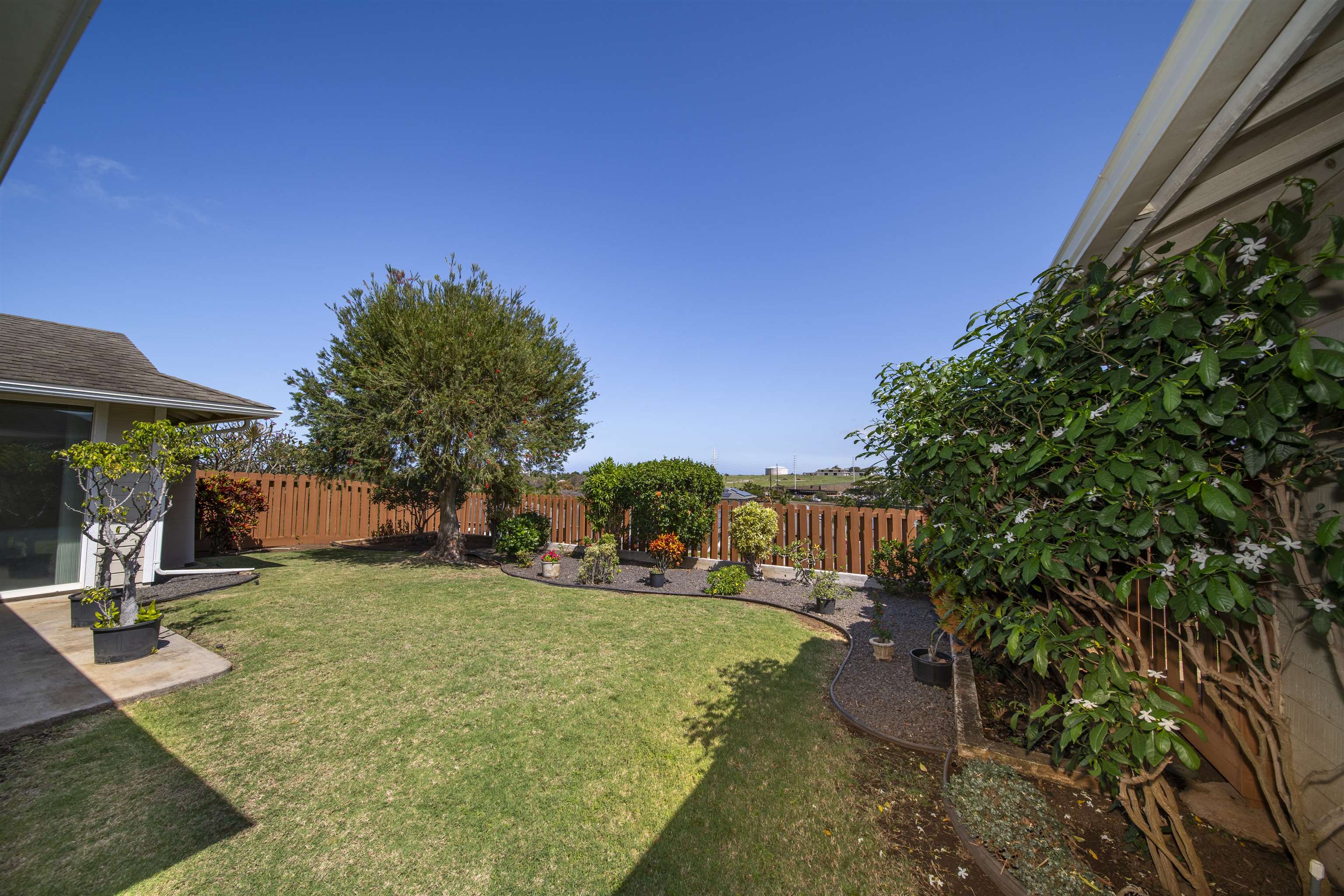 171 Poniu Cir
