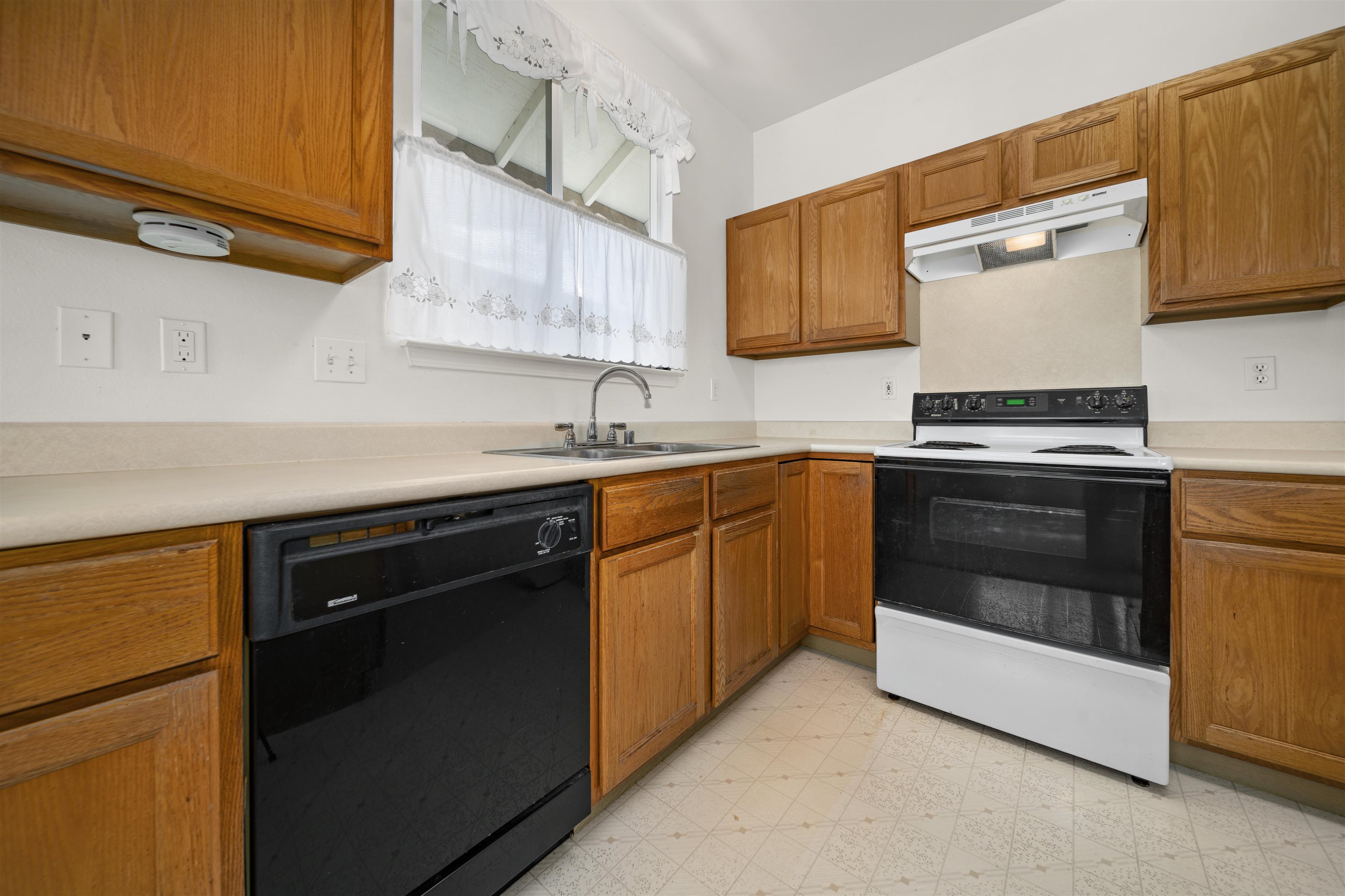 171 Poniu Cir