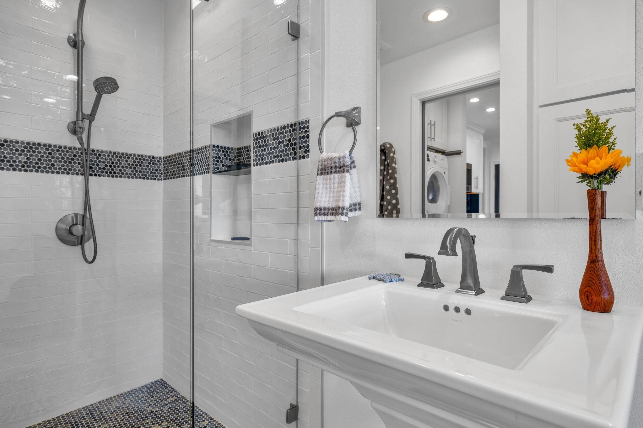 4435 Lower Honoapiilani Rd Unit: 203