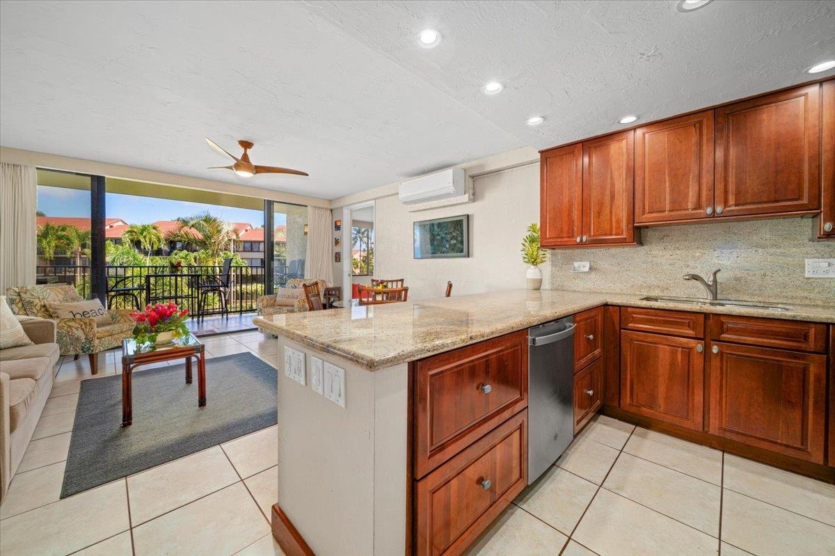 3543 Lower Honoapiilani Rd Unit: J302