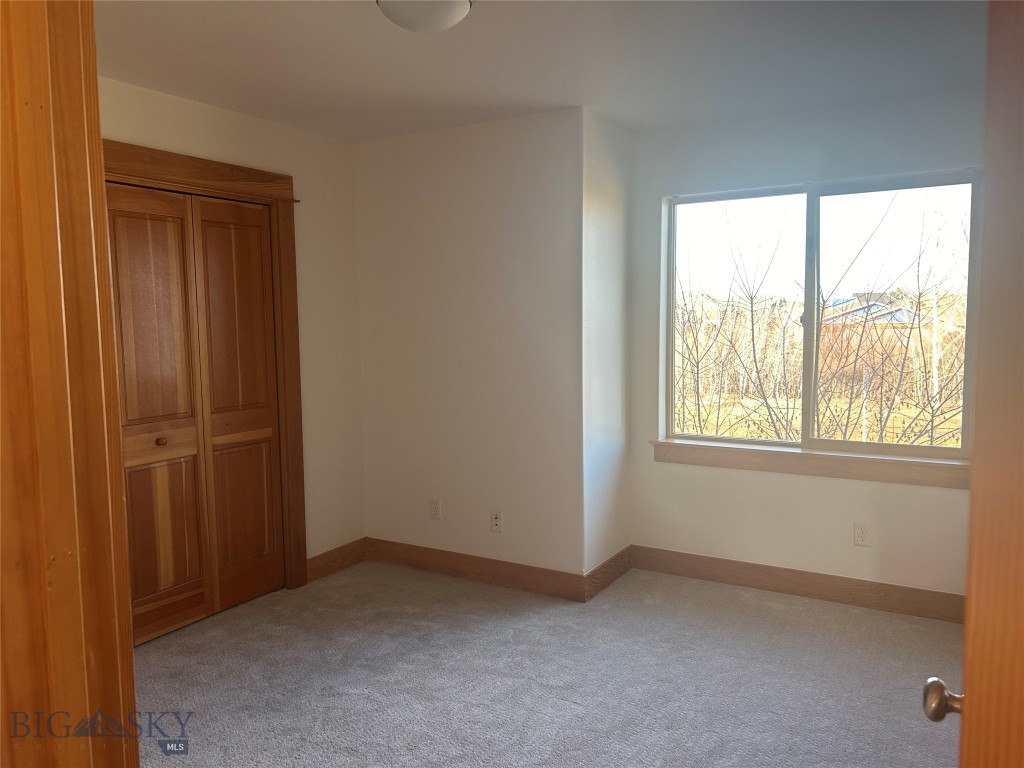 156 N Hanley Avenue A