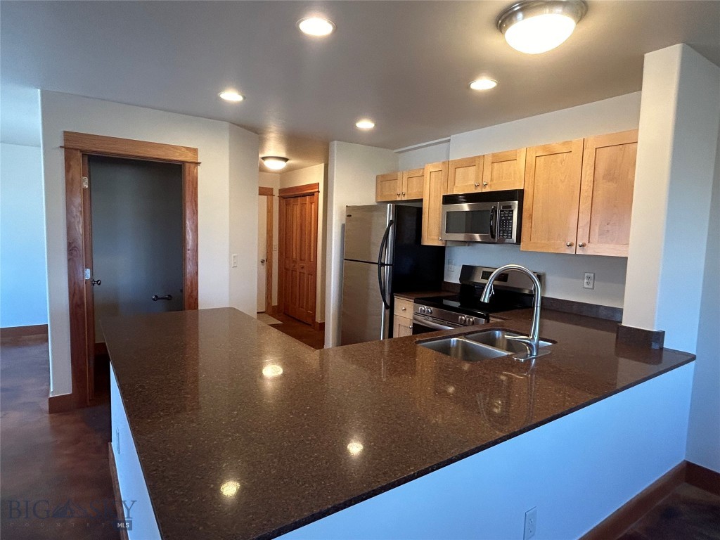 156 N Hanley Avenue A