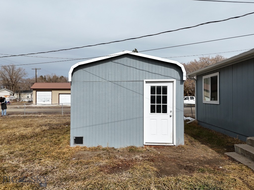 206 W Front Street
