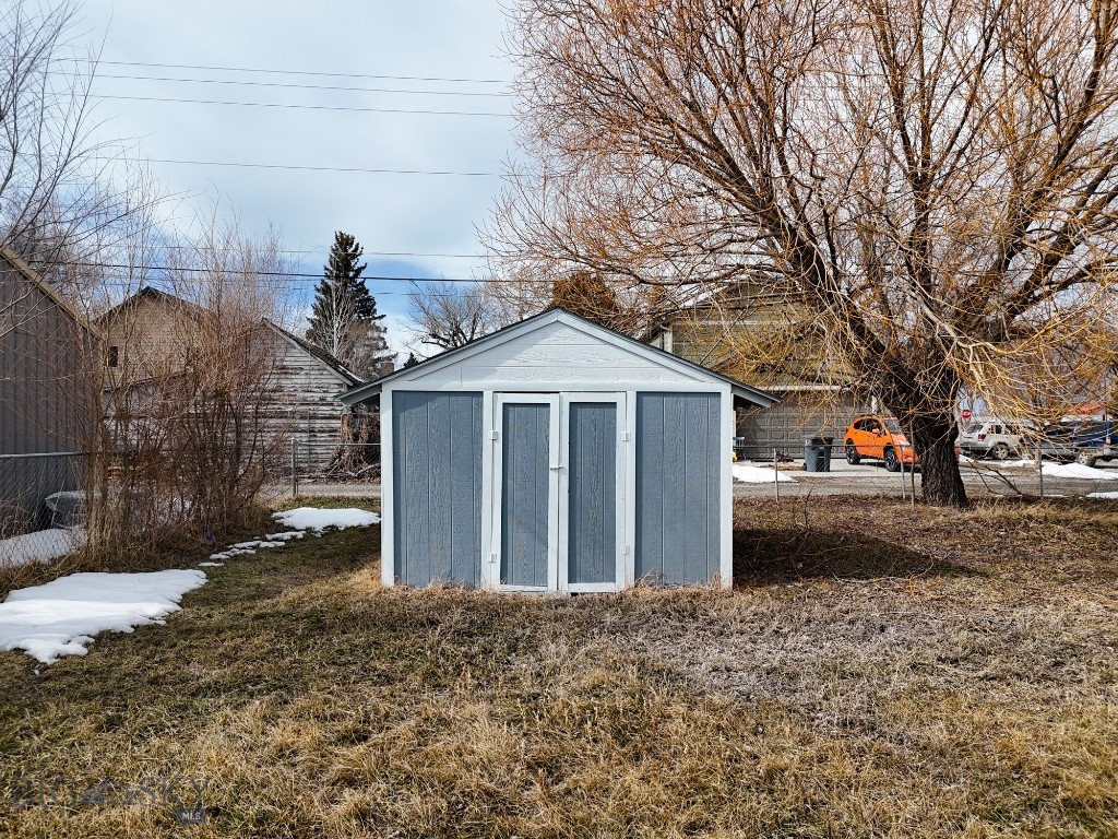 206 W Front Street