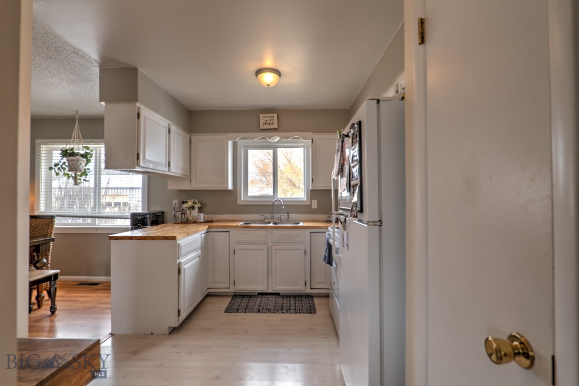 206 W Front Street