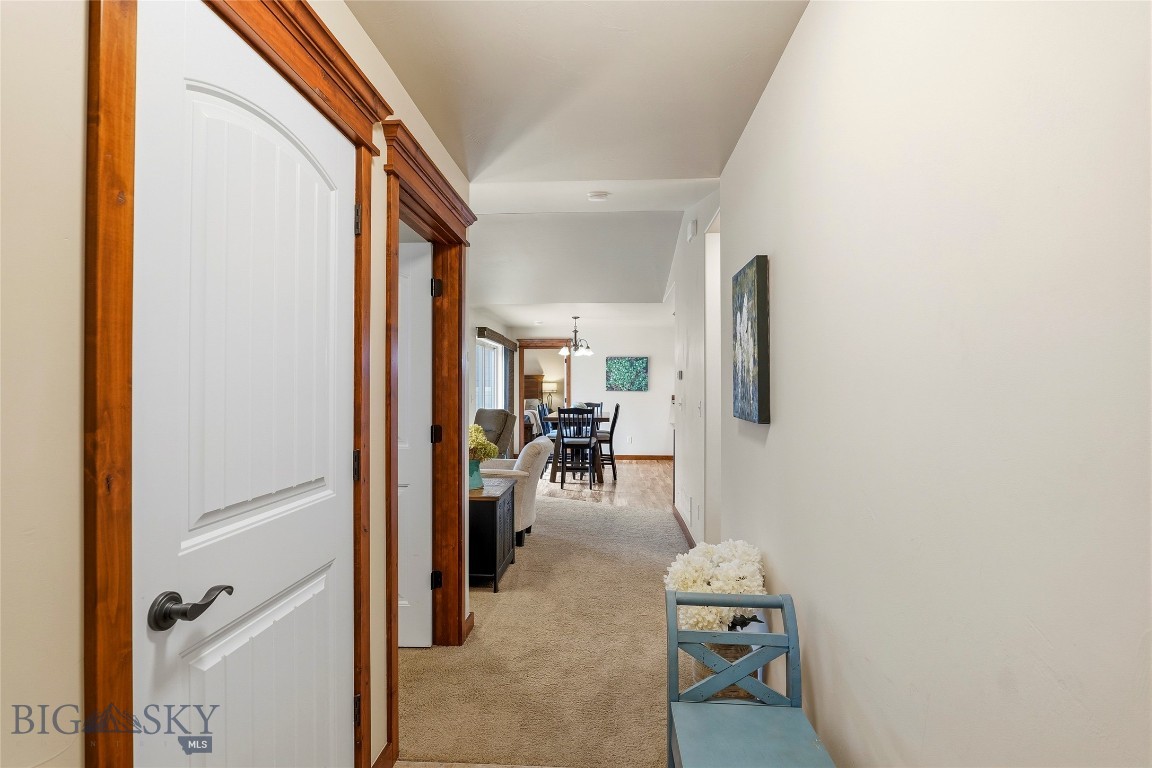 1007 Cottonwood Road