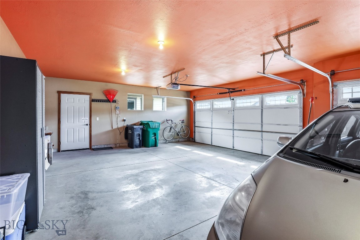 1007 Cottonwood Road