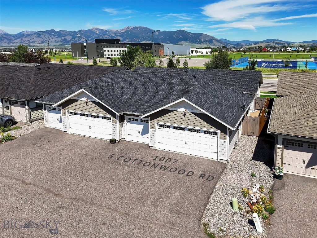 1007 Cottonwood Road