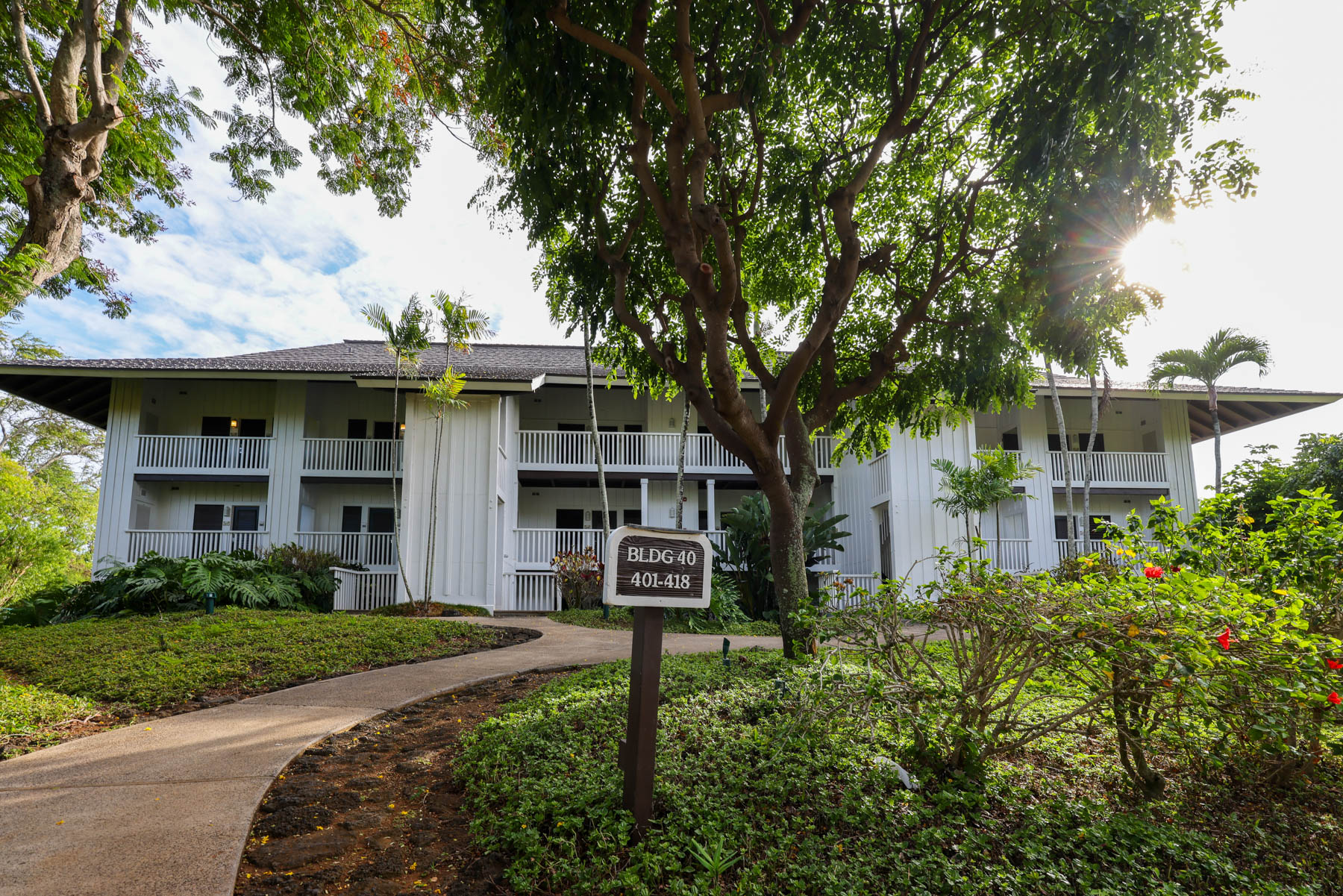 2253 POIPU RD 402