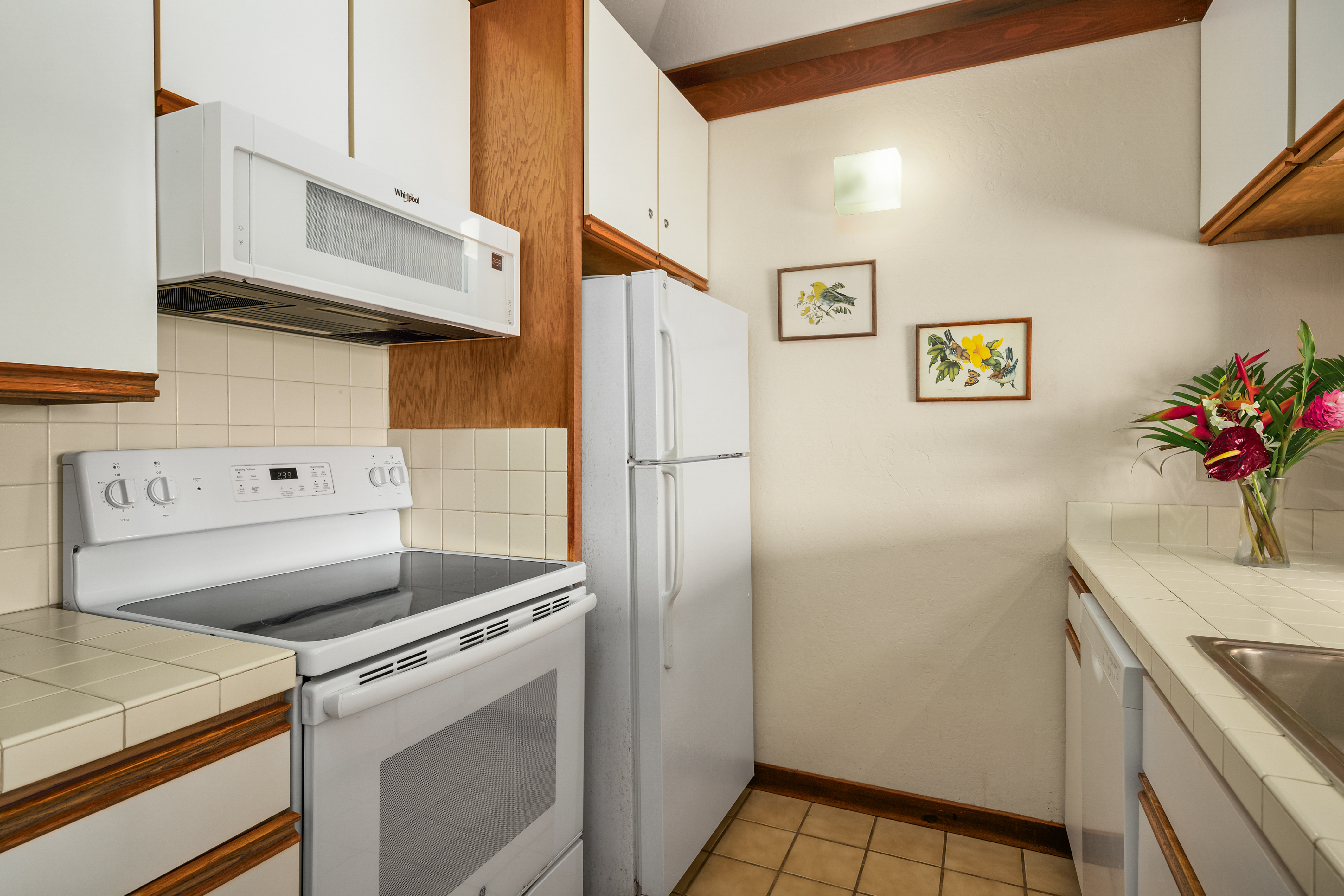2253 POIPU RD 67