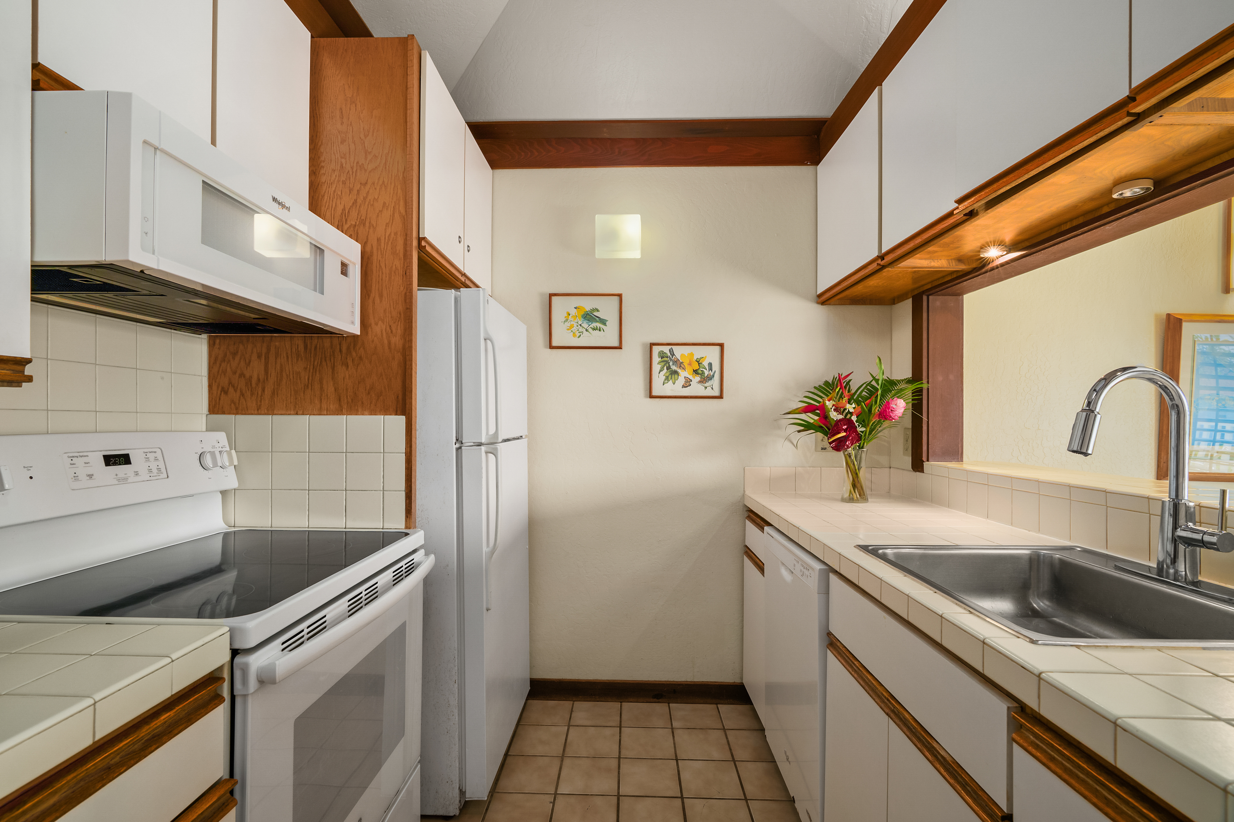 2253 POIPU RD 67