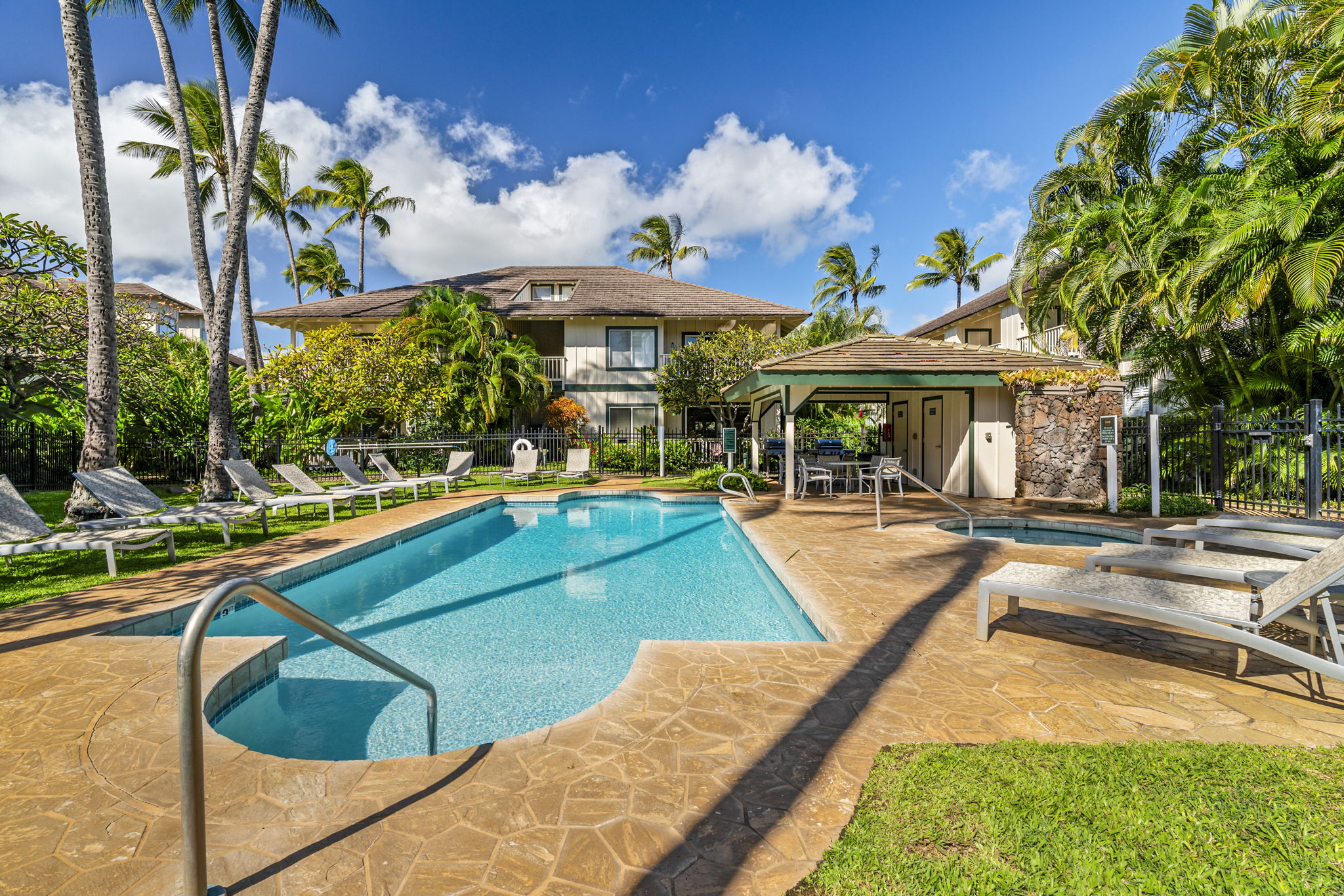 1831 POIPU RD 823