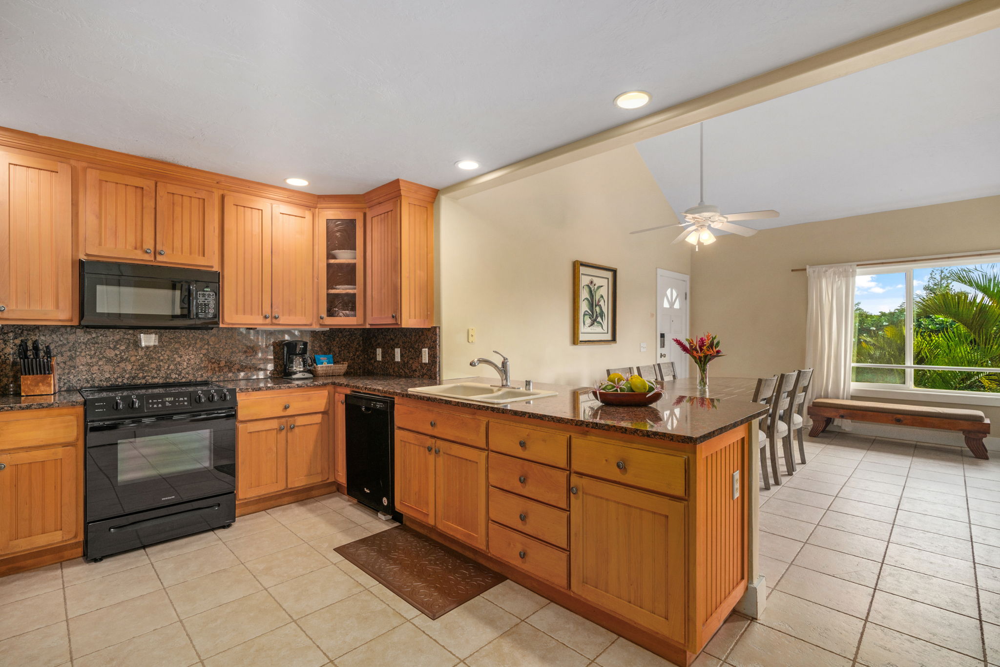 1831 POIPU RD 823