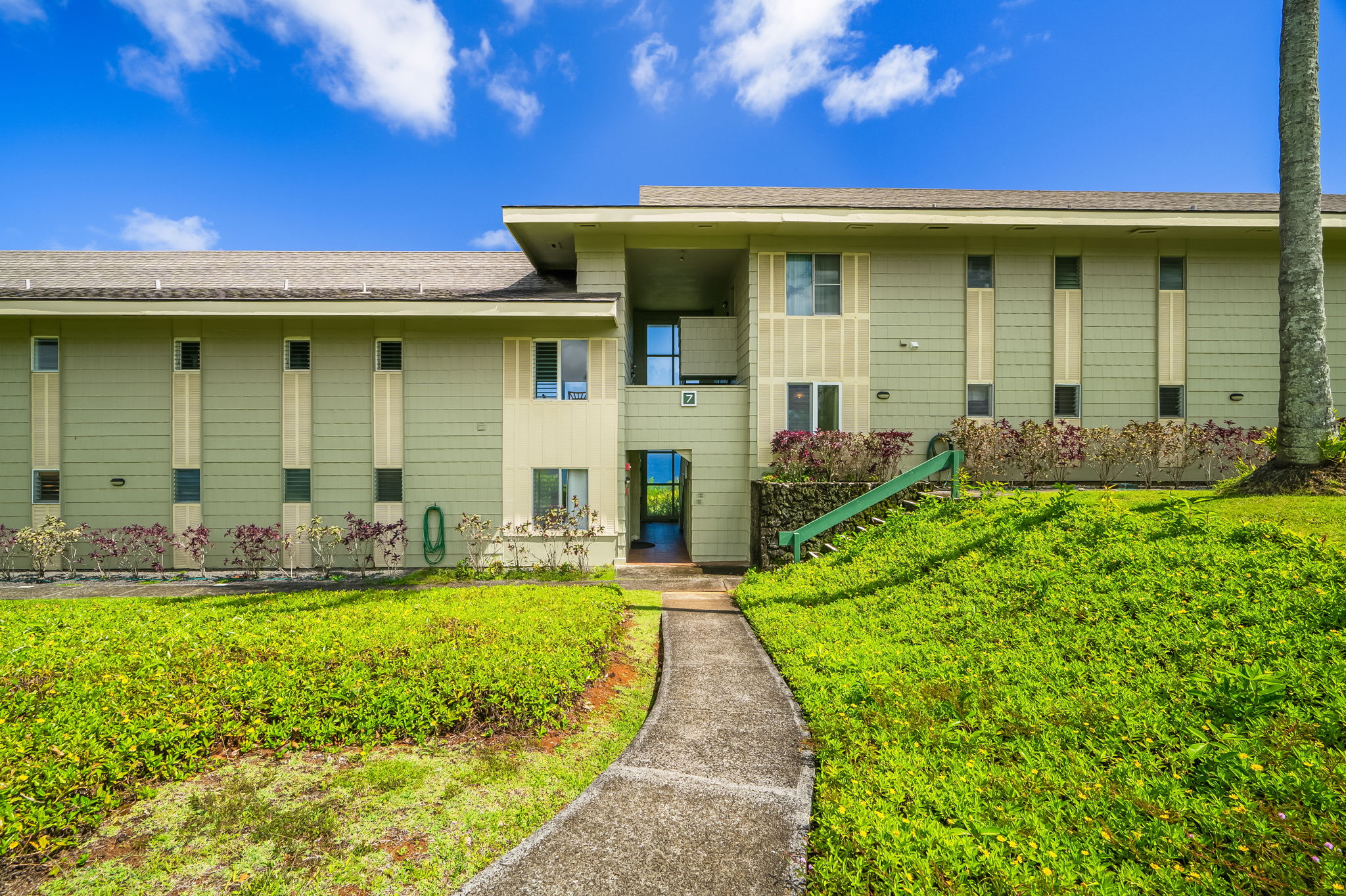 3780 EDWARD RD 7-103