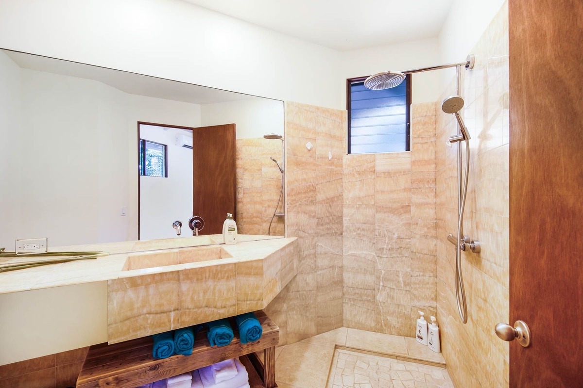 2661 HALALU ST 2